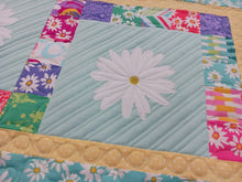 Load image into Gallery viewer, Spring Chain Table Runner Pattern