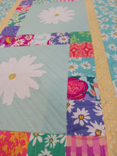 Load image into Gallery viewer, Spring Chain Table Runner Pattern