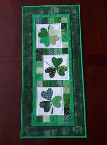 Spring Chain Table Runner Pattern